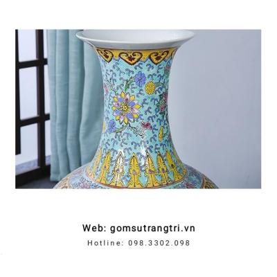 Bình vẽ tay Tứ Quý